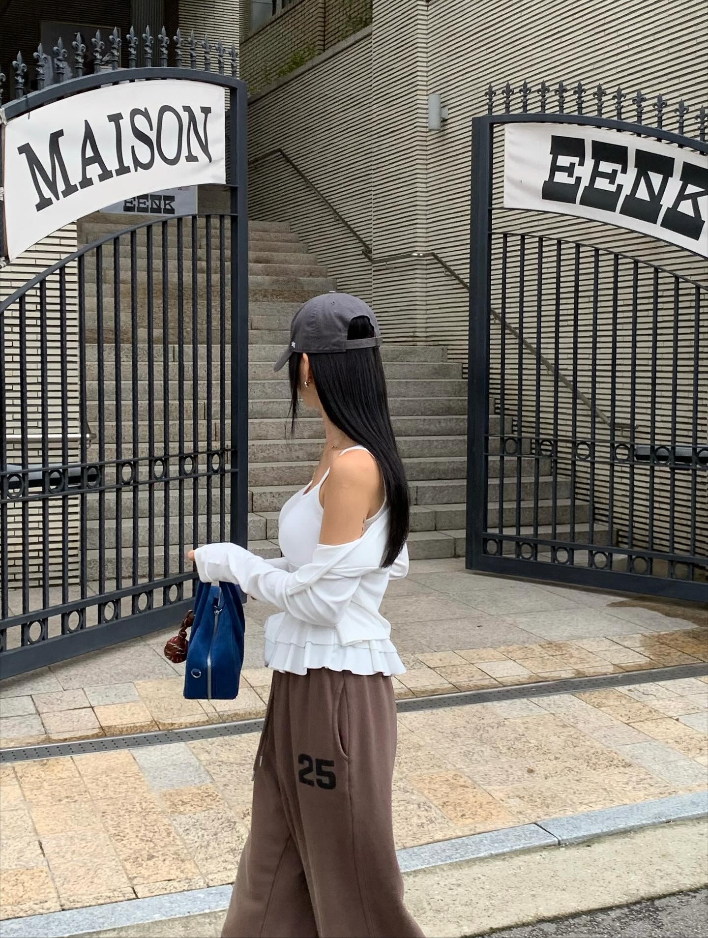 顯瘦荷葉邊吊帶開襟衫兩件套