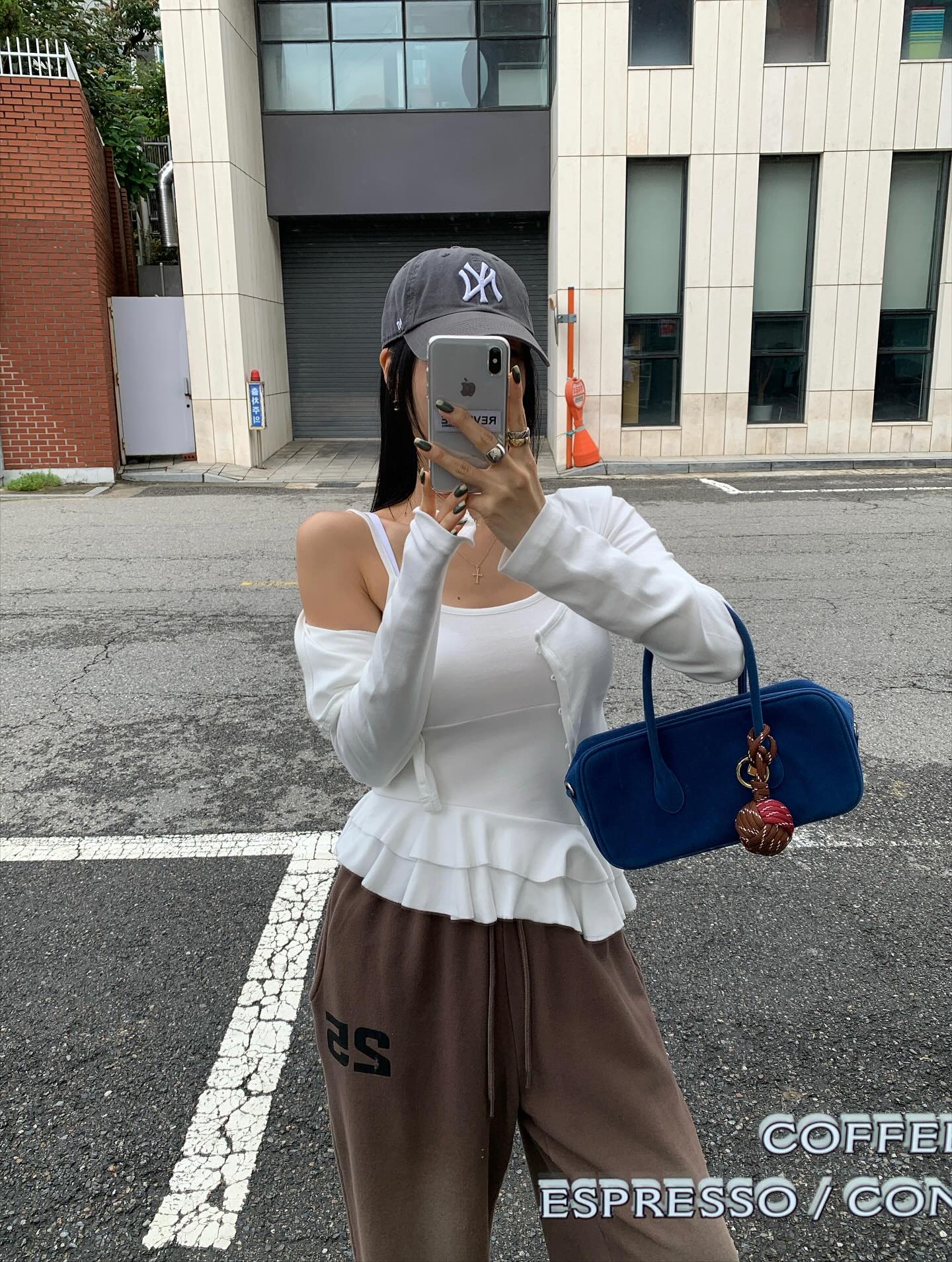 顯瘦荷葉邊吊帶開襟衫兩件套