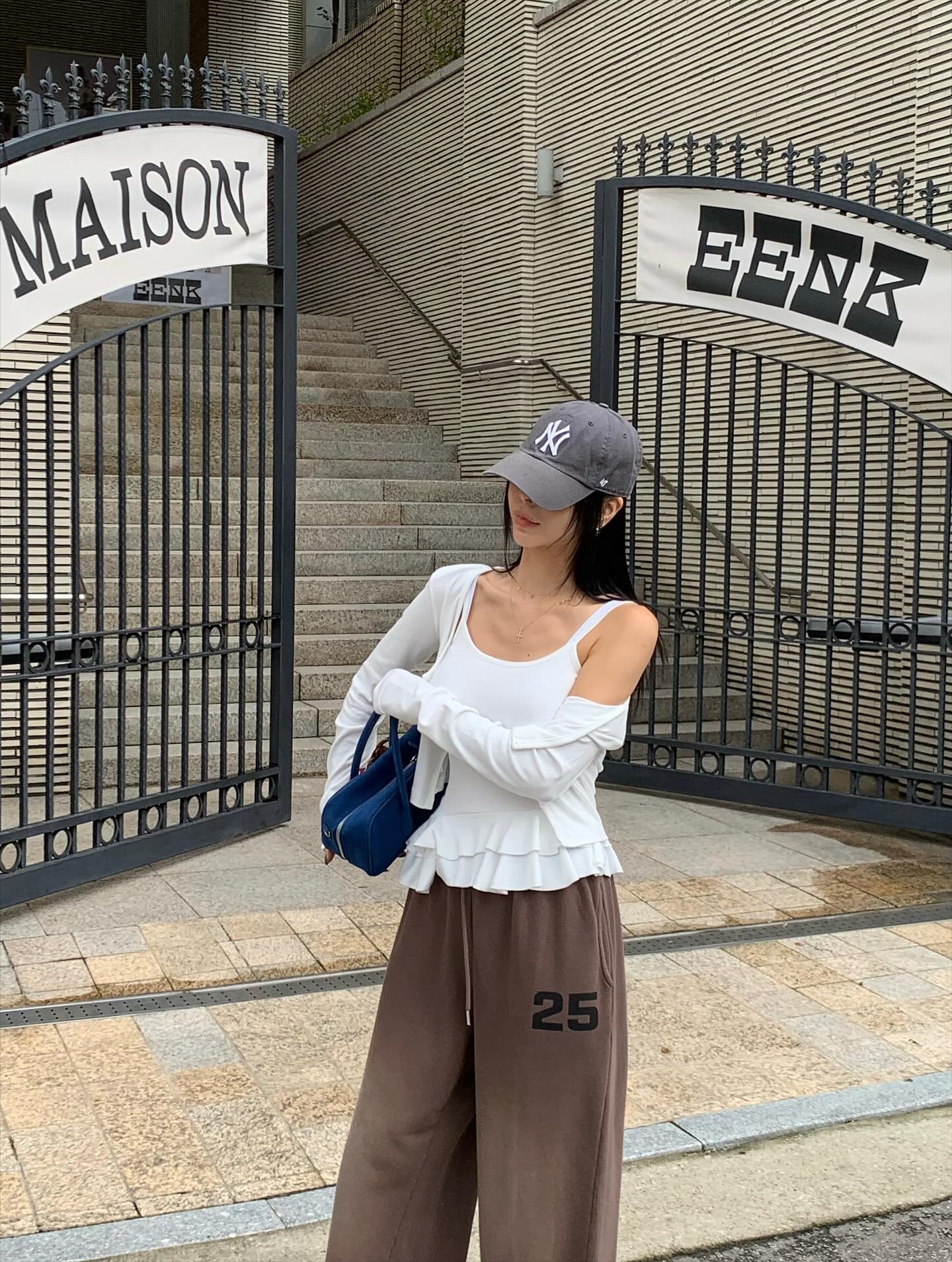 顯瘦荷葉邊吊帶開襟衫兩件套