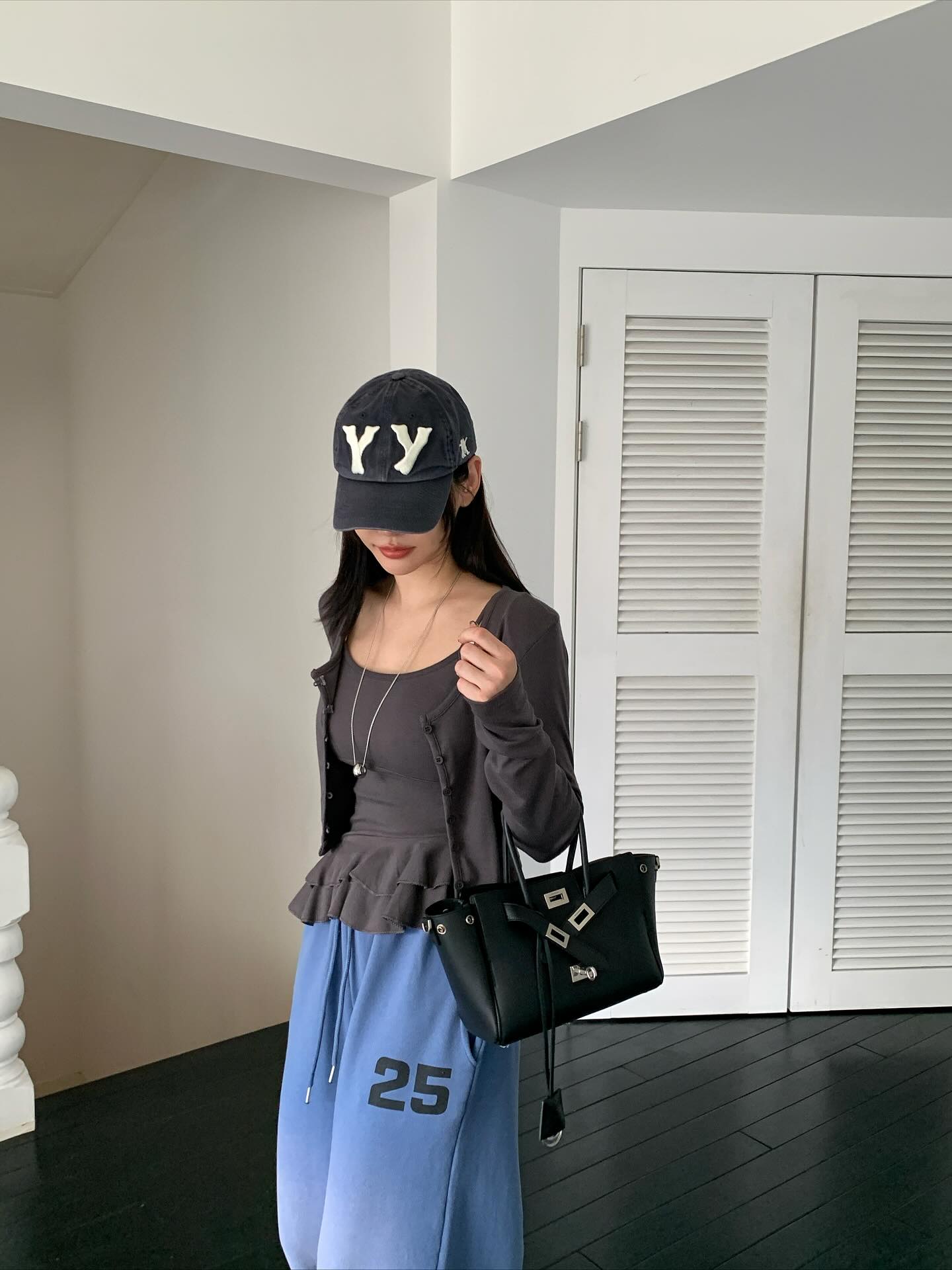 顯瘦荷葉邊吊帶開襟衫兩件套