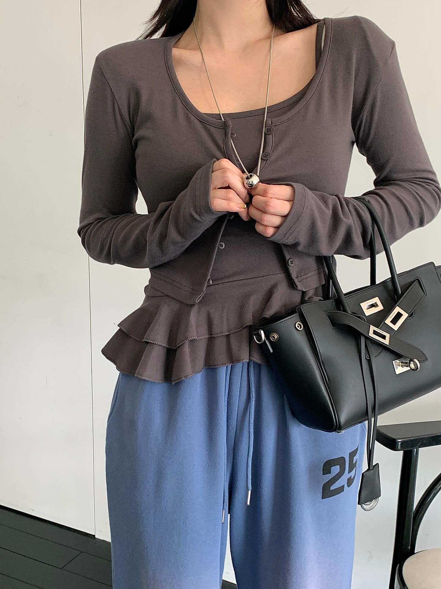 顯瘦荷葉邊吊帶開襟衫兩件套