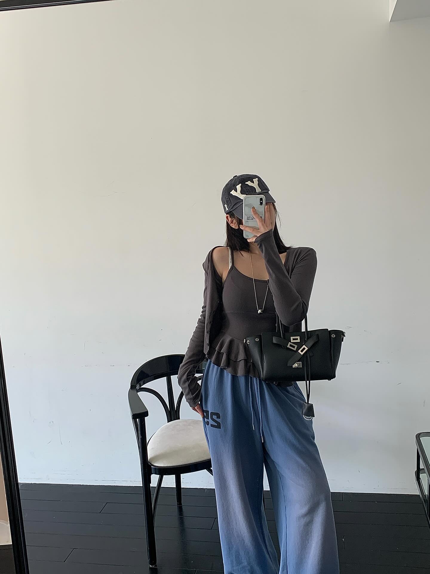 顯瘦荷葉邊吊帶開襟衫兩件套