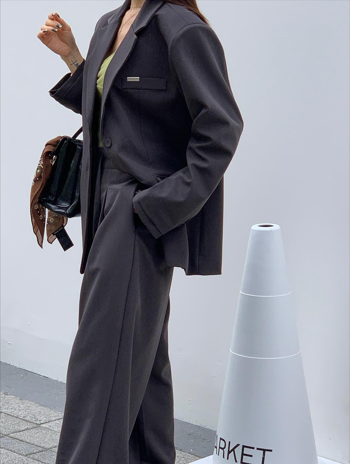 垂感鬆弛感純色西裝長褲