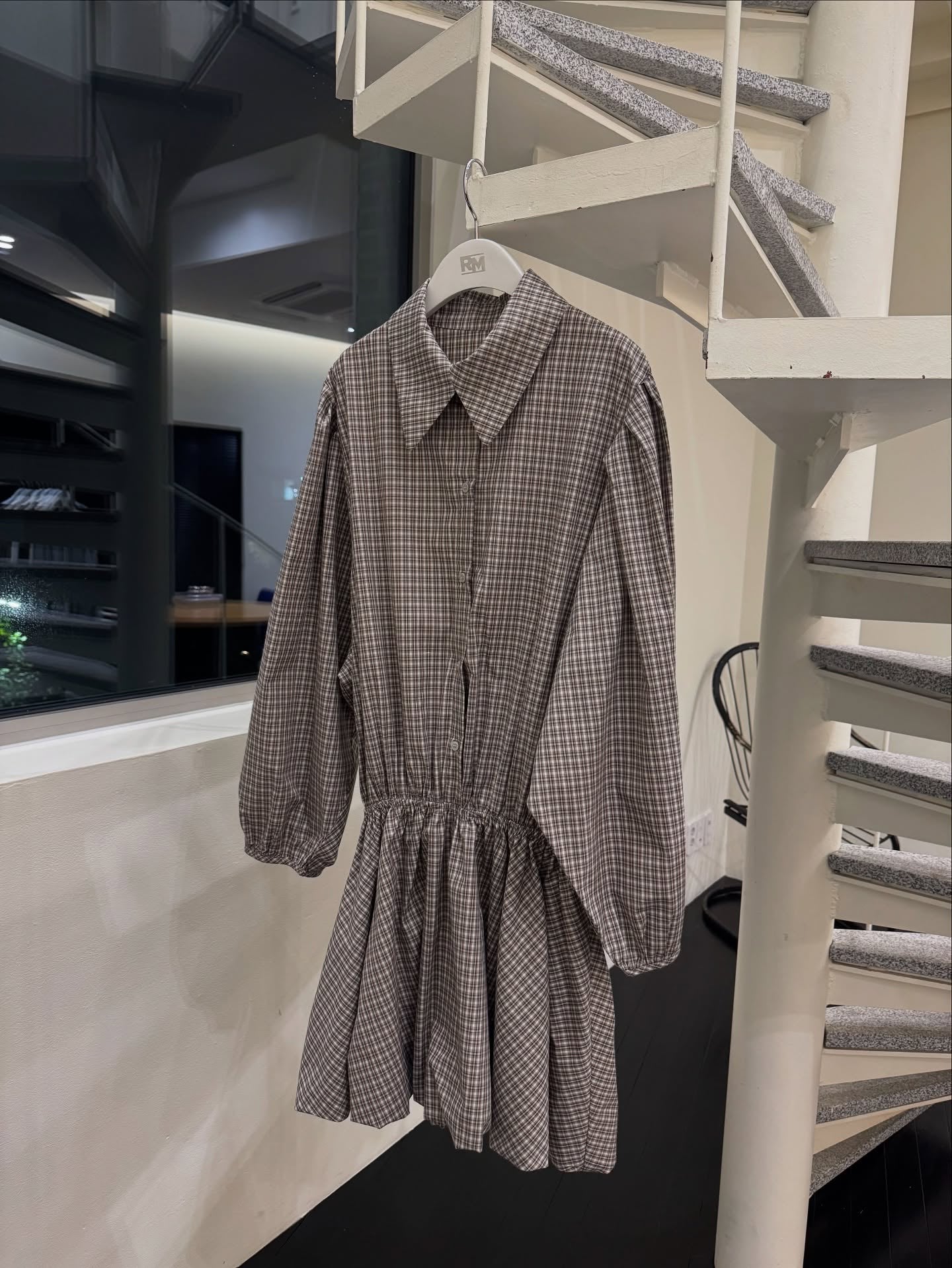 復古通勤格紋襯衫收腰連身裙