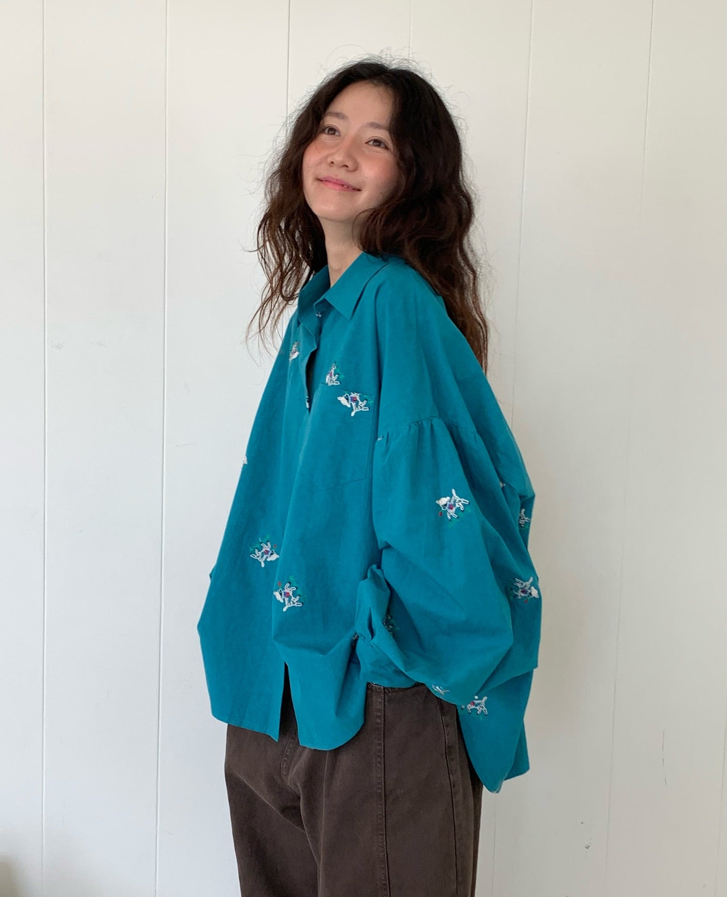 polo領刺繡設計感不規則寬鬆襯衫