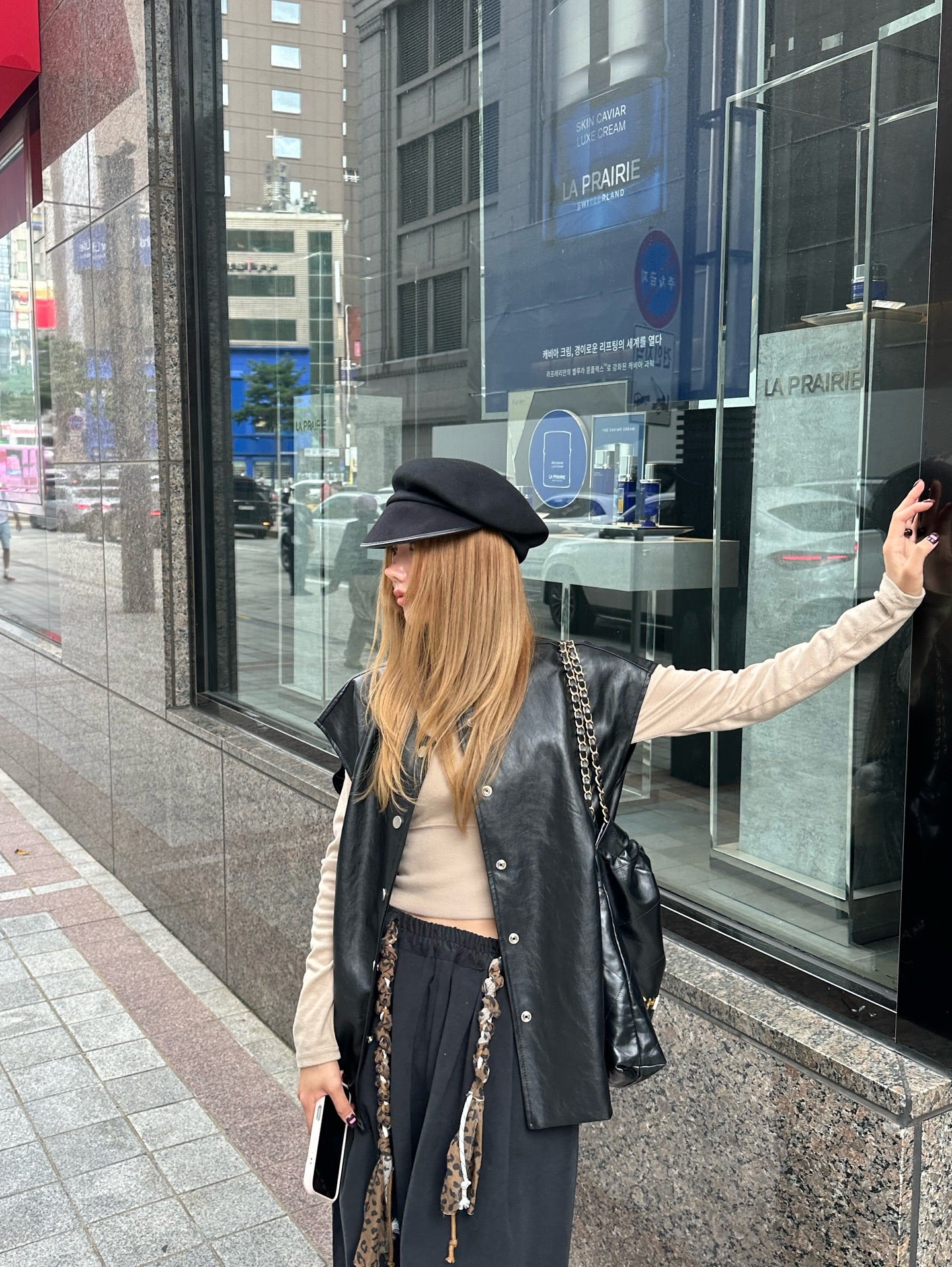 小標圓領修身短款長袖T恤