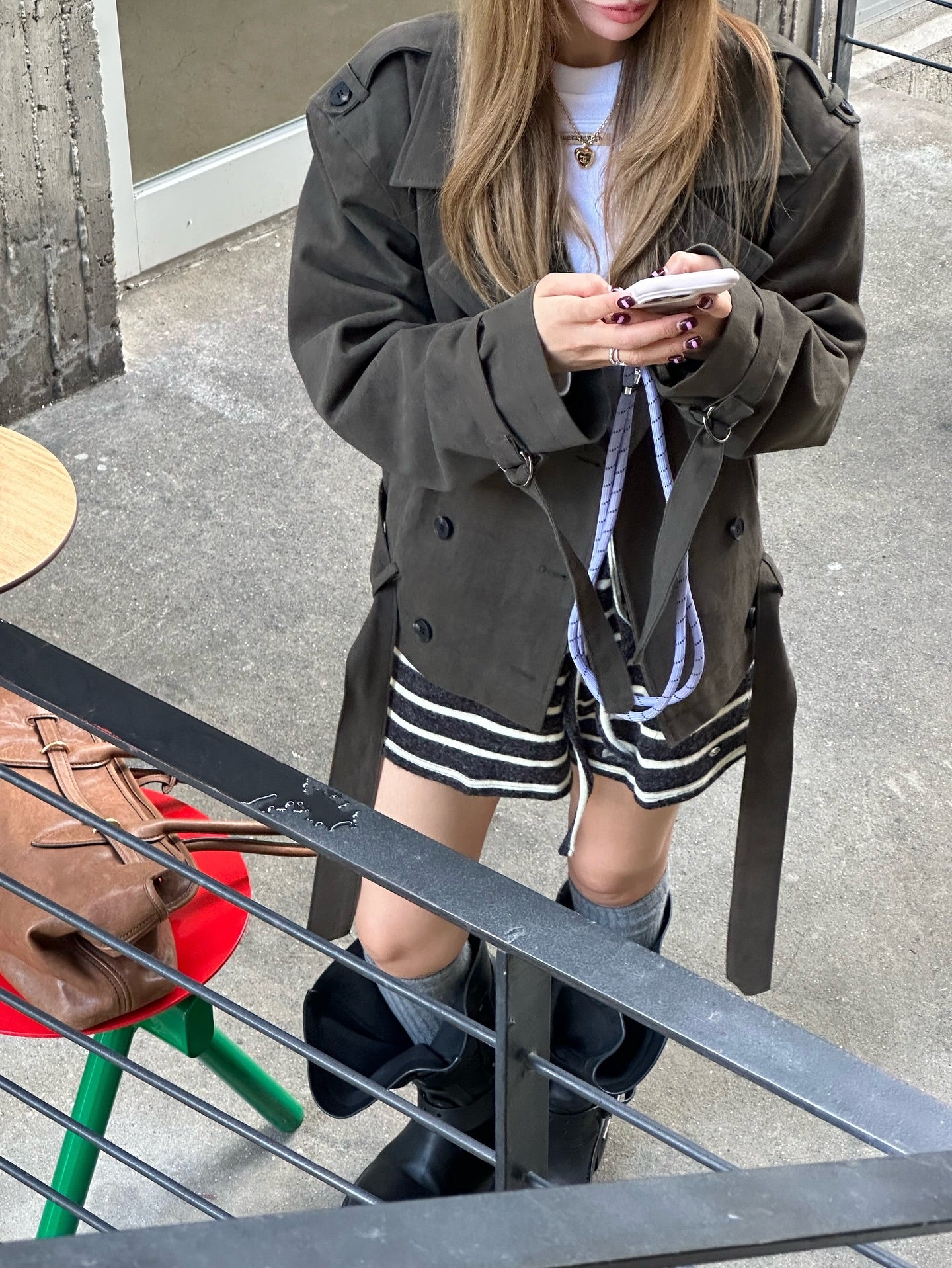 小標圓領修身短款長袖T恤