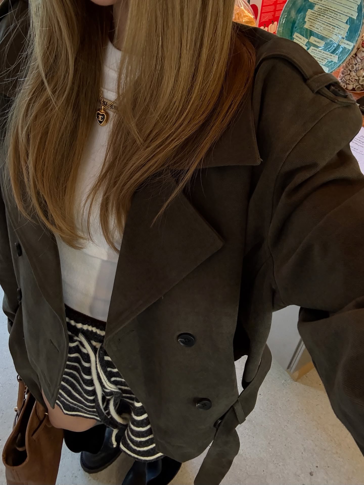 小標圓領修身短款長袖T恤