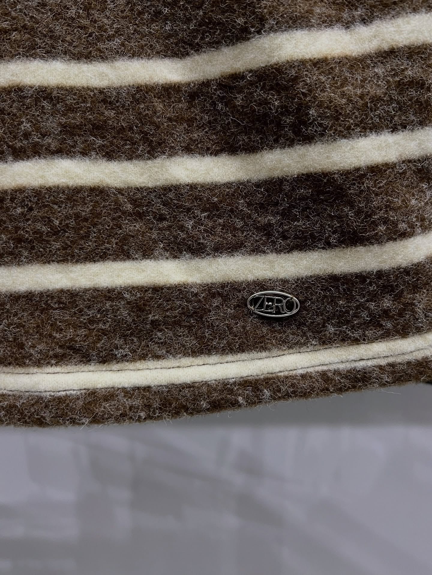 鬆緊腰抽繩條紋針織短褲