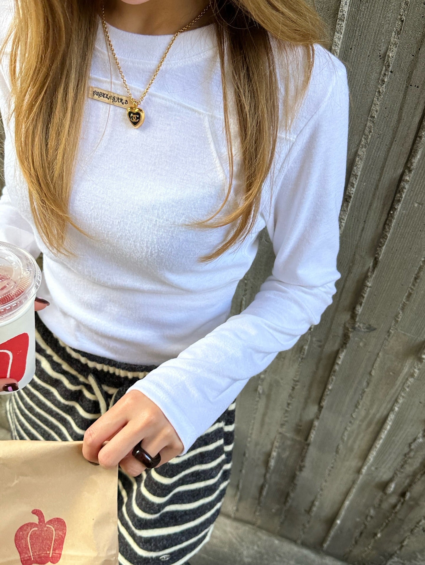 鬆緊腰抽繩條紋針織短褲