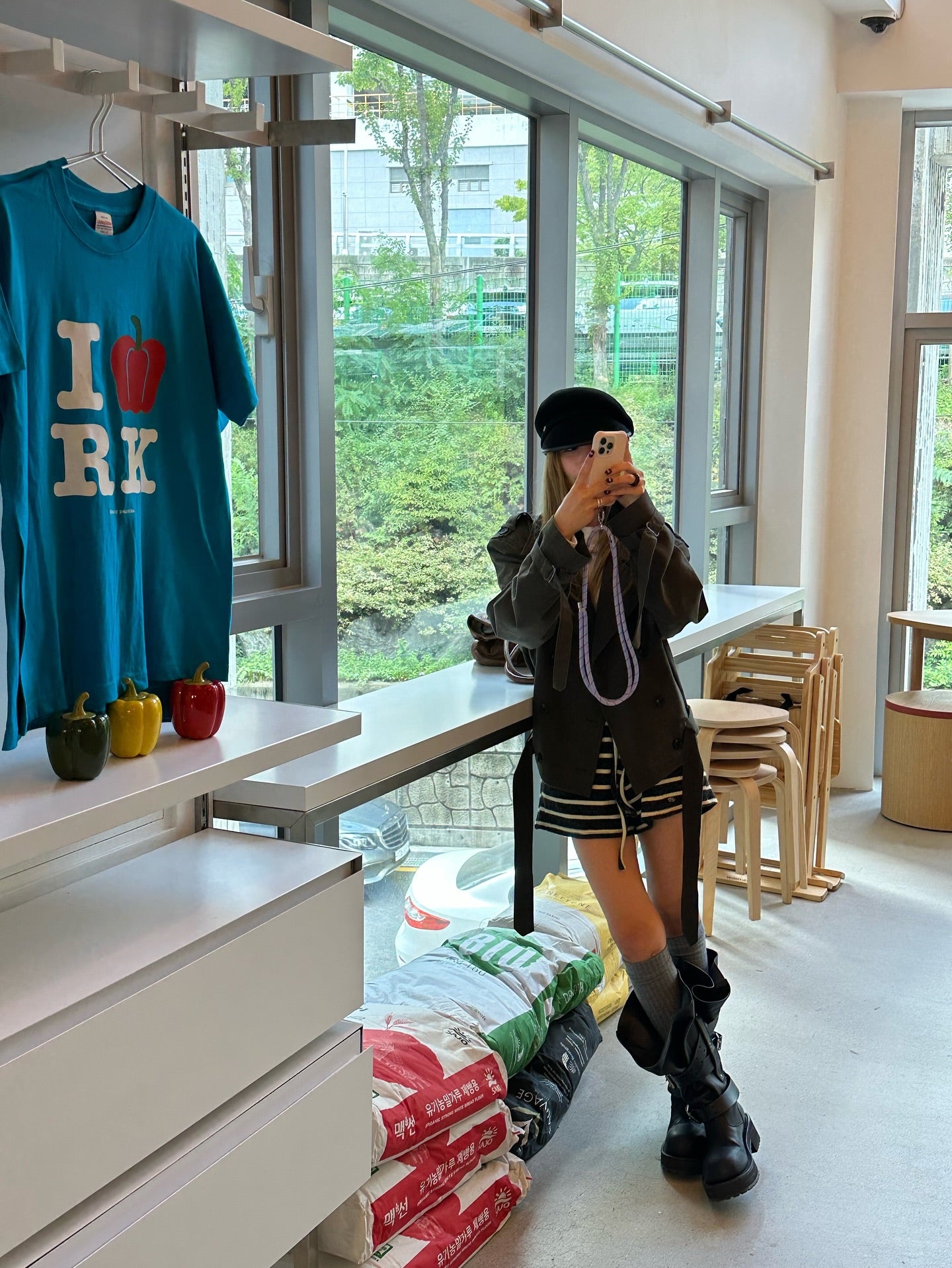 鬆緊腰抽繩條紋針織短褲