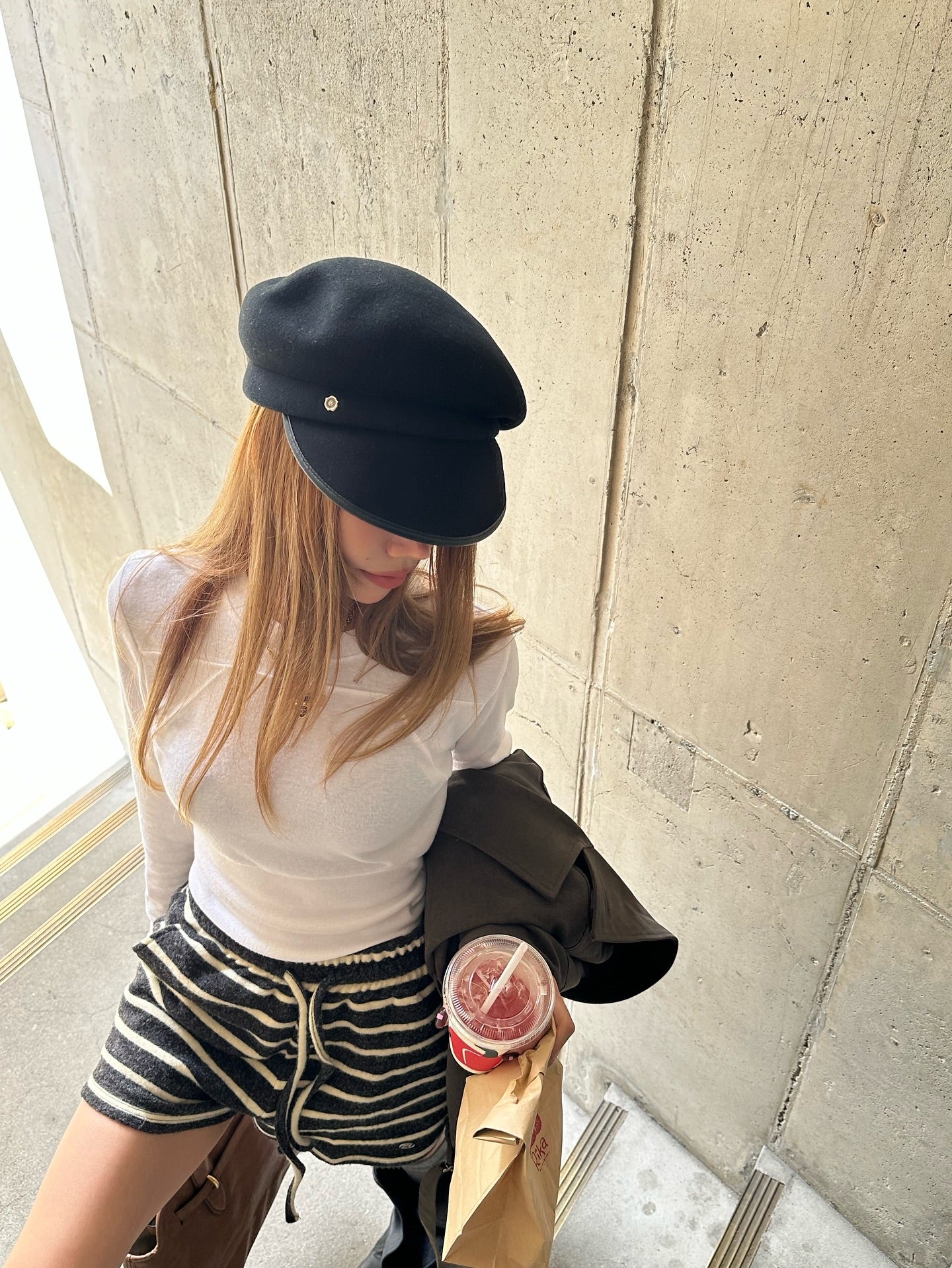 鬆緊腰抽繩條紋針織短褲