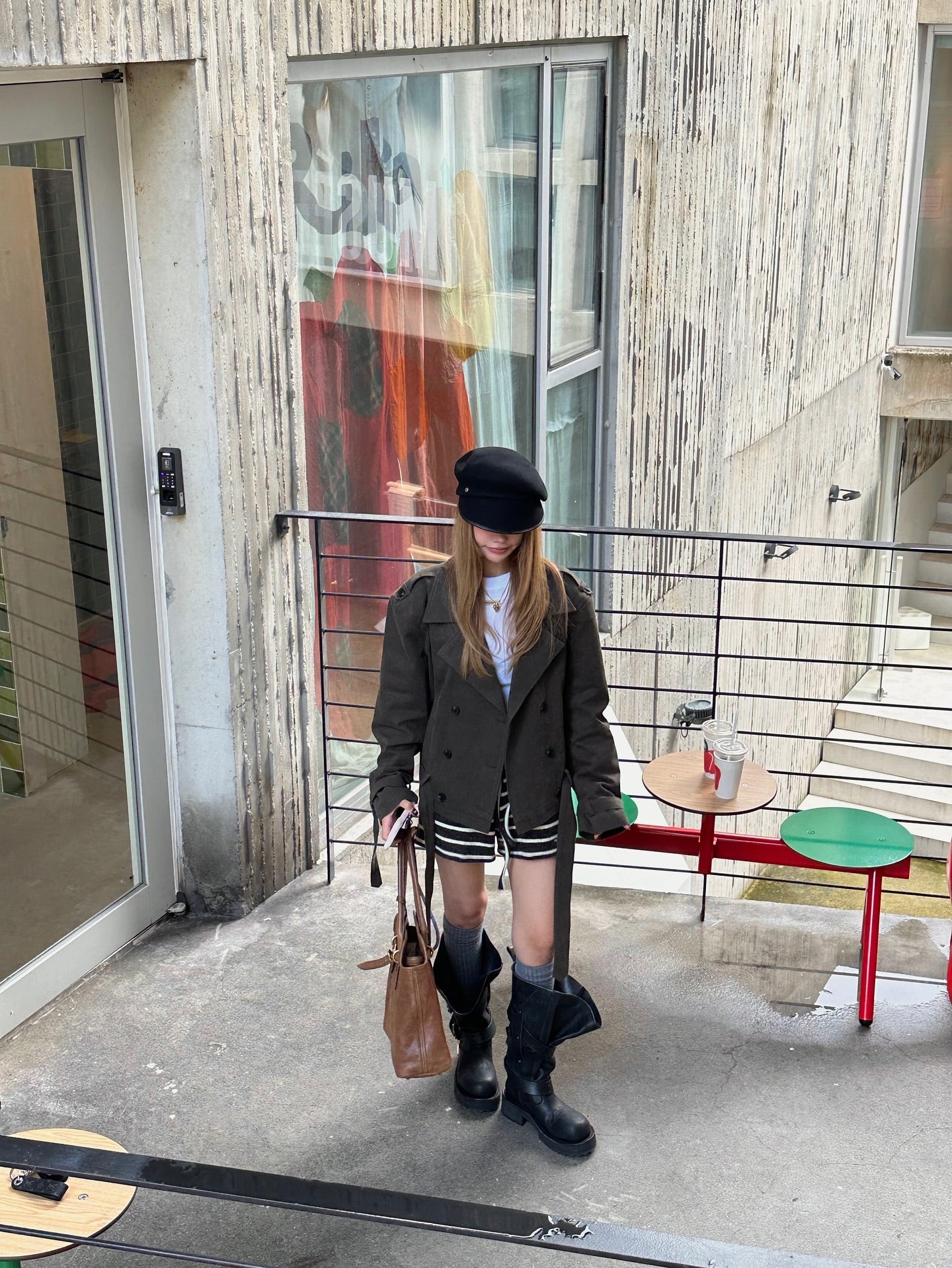 鬆緊腰抽繩條紋針織短褲