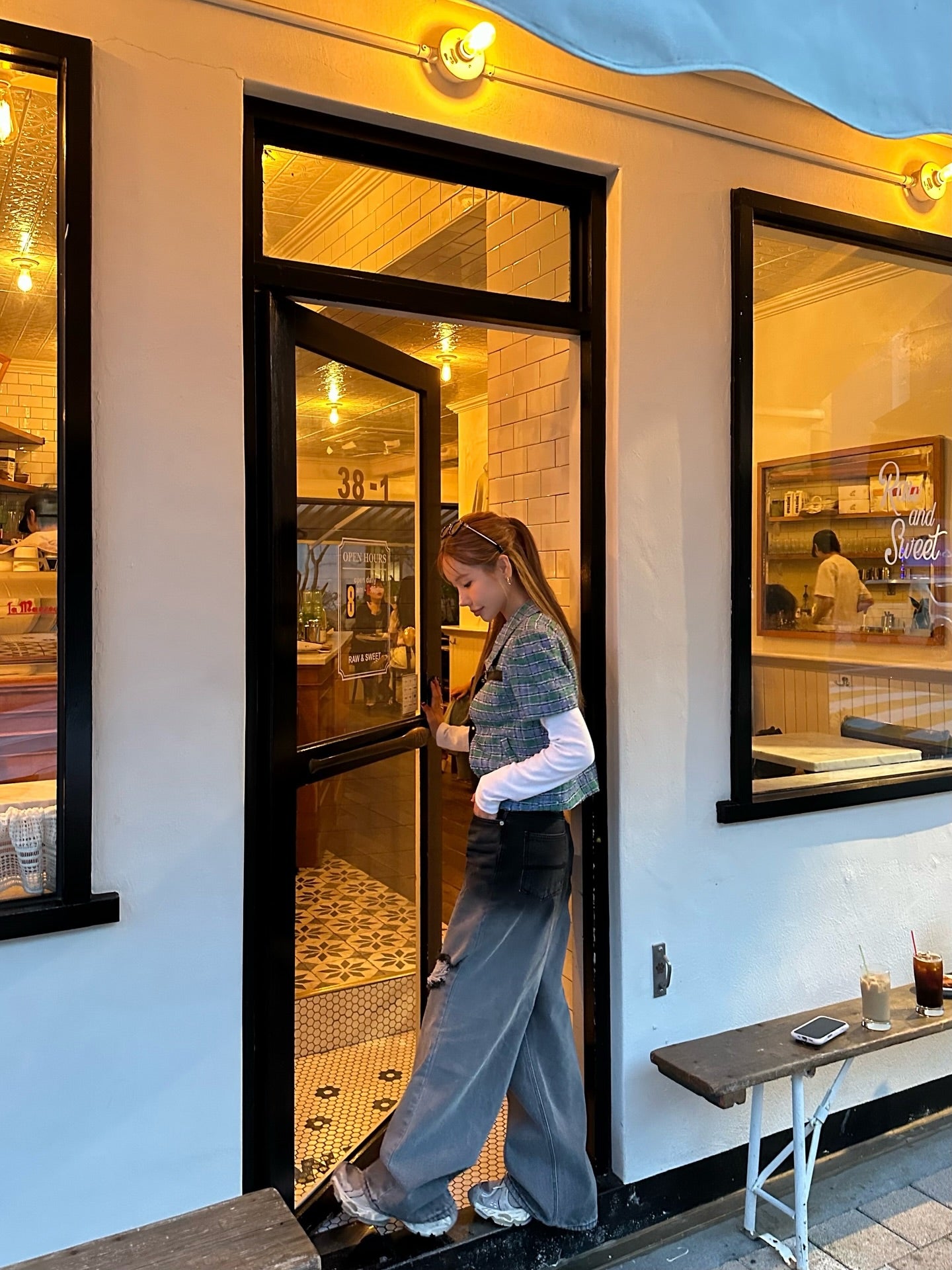 設計感破洞漸變百搭闊腿牛仔褲