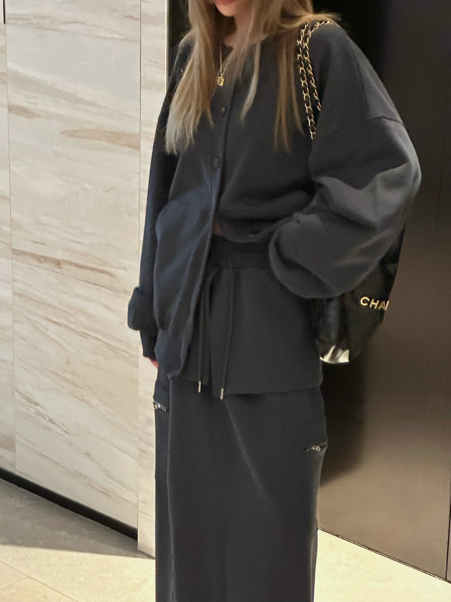 圓領後背字母刺繡寬鬆運動薄外套