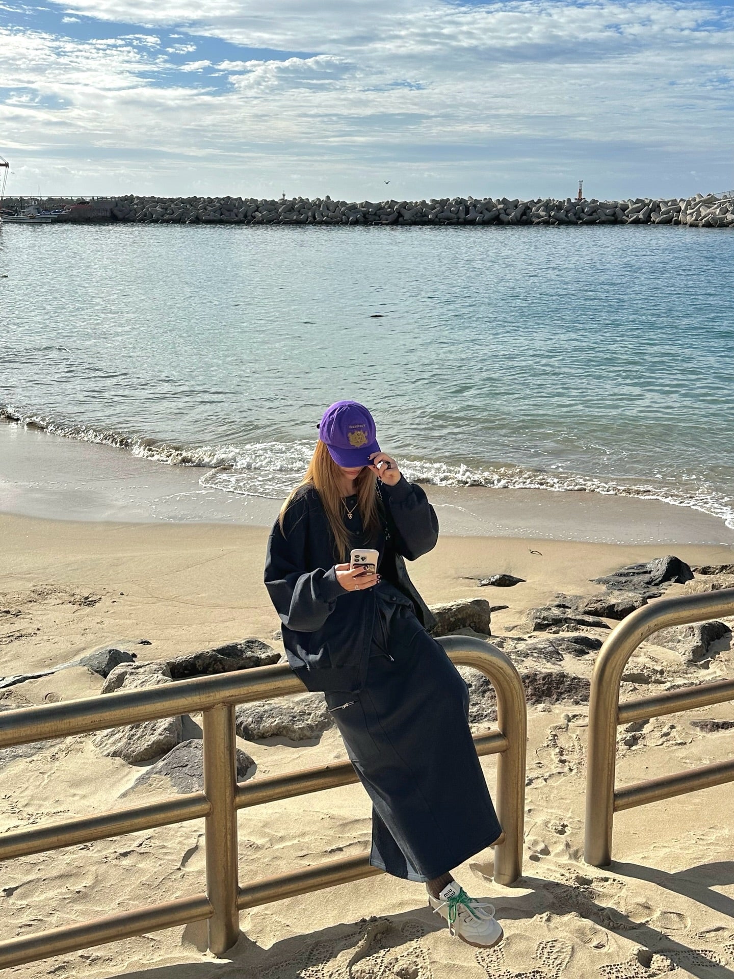 圓領後背字母刺繡寬鬆運動薄外套