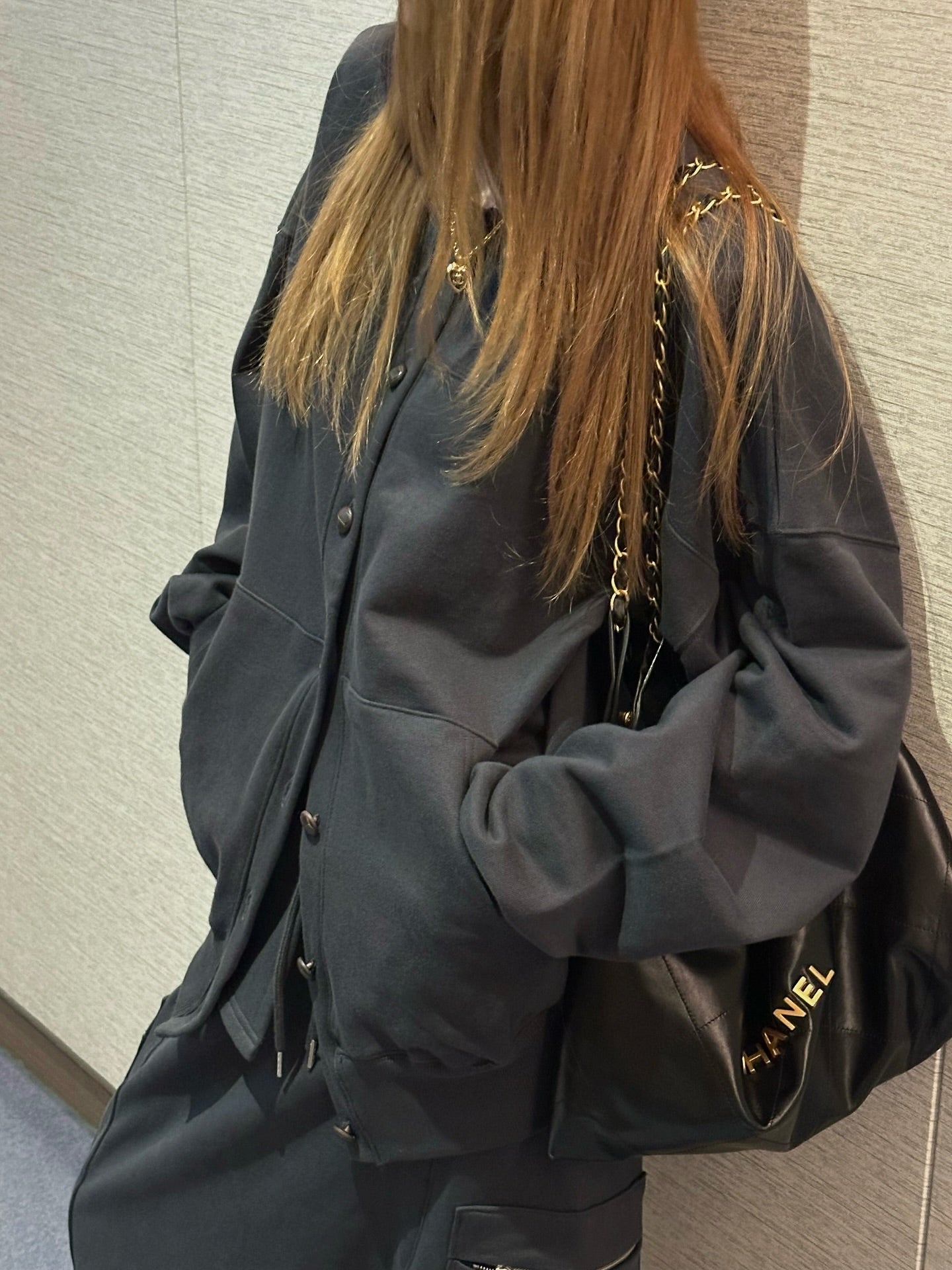 圓領後背字母刺繡寬鬆運動薄外套