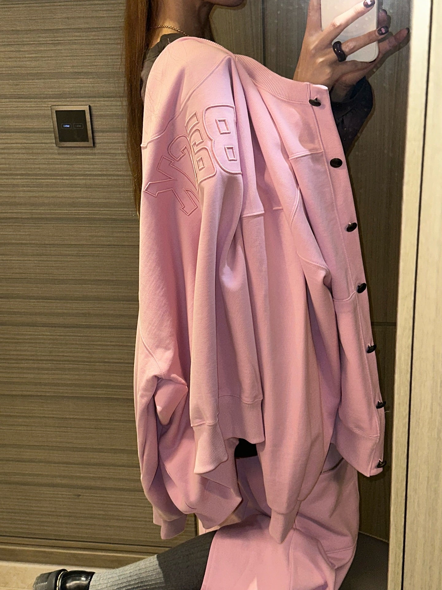 圓領後背字母刺繡寬鬆運動薄外套