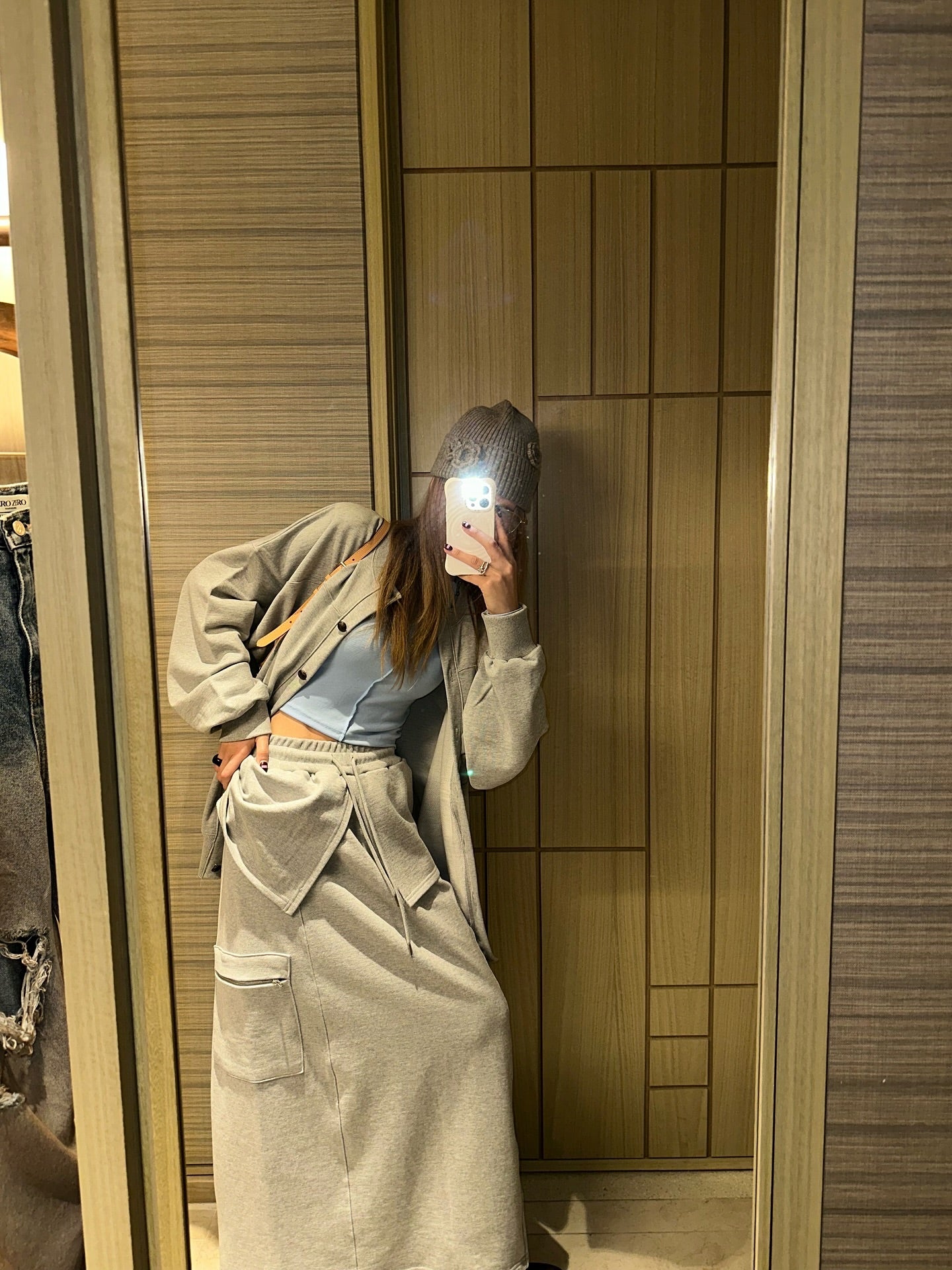 圓領後背字母刺繡寬鬆運動薄外套